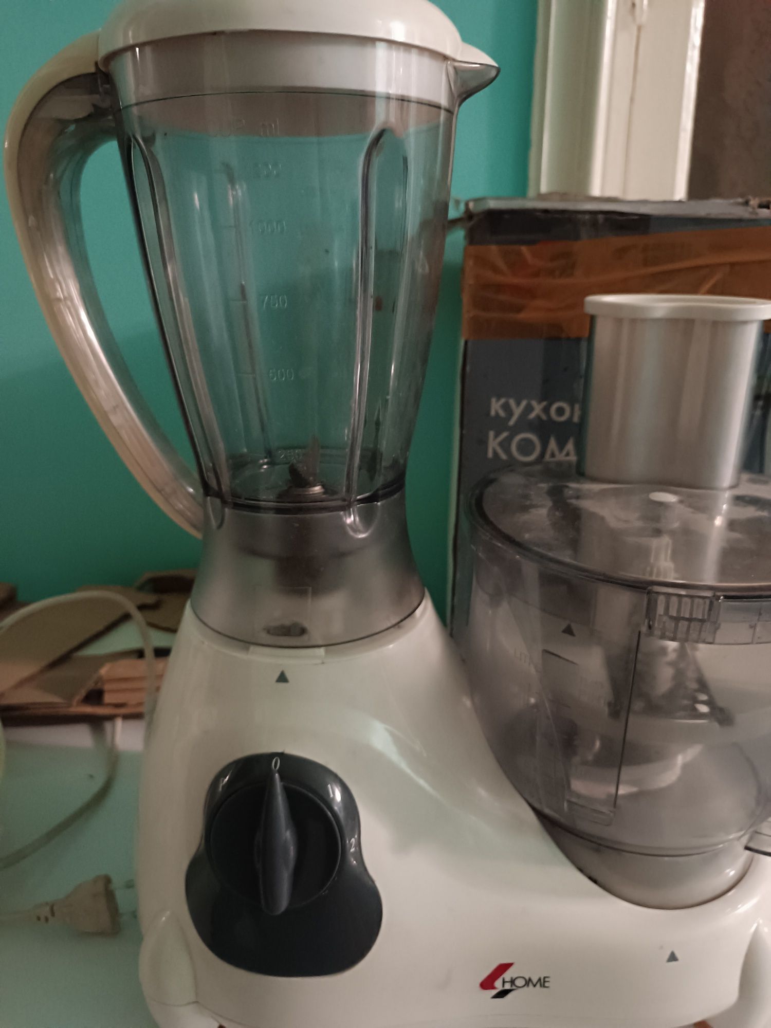 Блендер кухонный комбайн