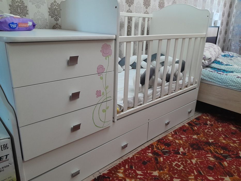 Продам детскую кроватку