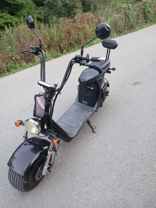 Vând Scuter Harley