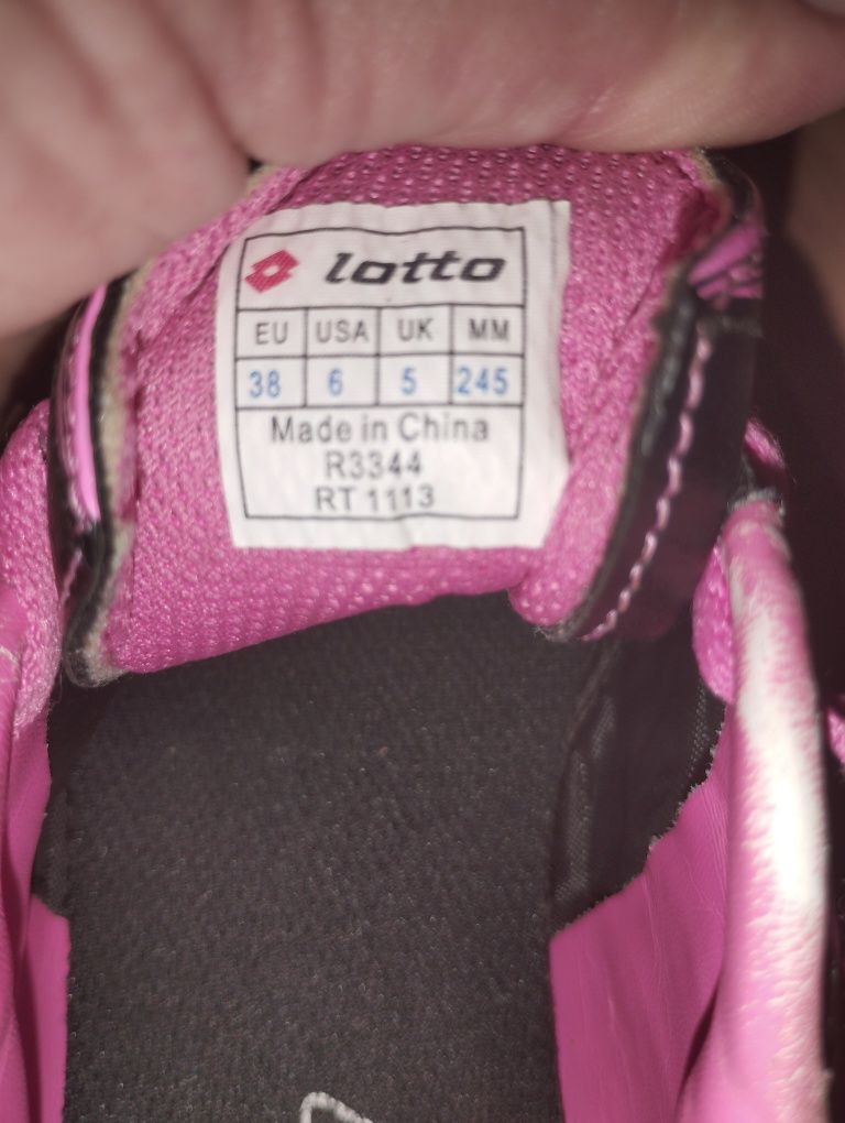 Футболни обувки Adidas,Nike, Lotto и Diadora