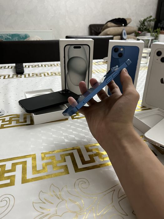 Продам айфон 13 iphone 13