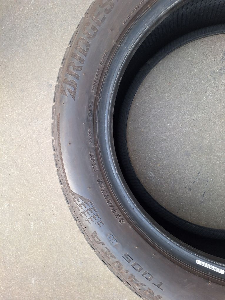 Anvelope 235/55/18 vara Bridgestone an 2022