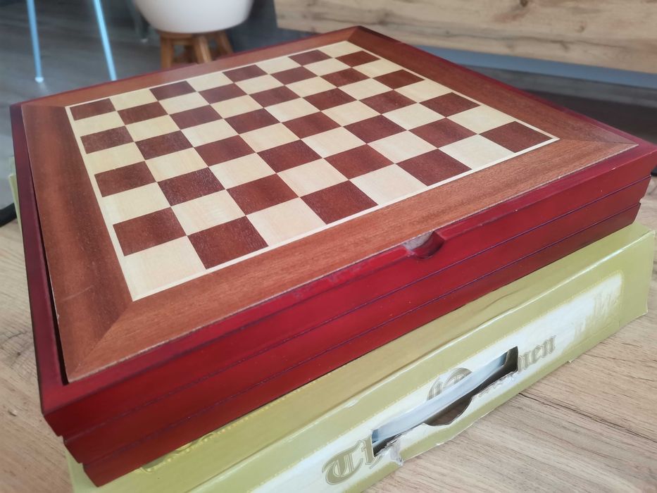 Дъска за Шах без Фигури