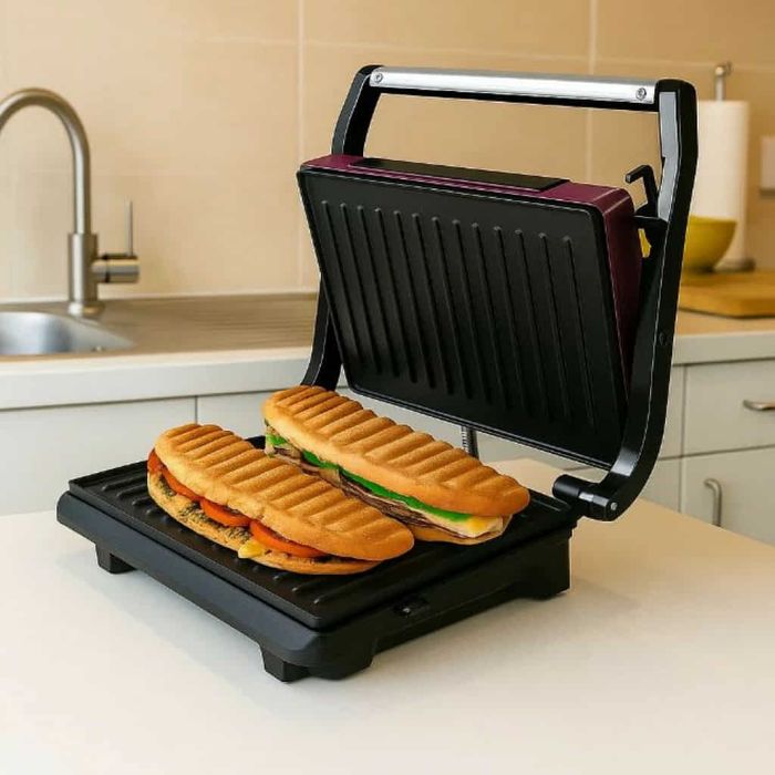 Уред за сандвичи и панини Taurus TOAST & CO – 700W, грил плочи 23x15 с