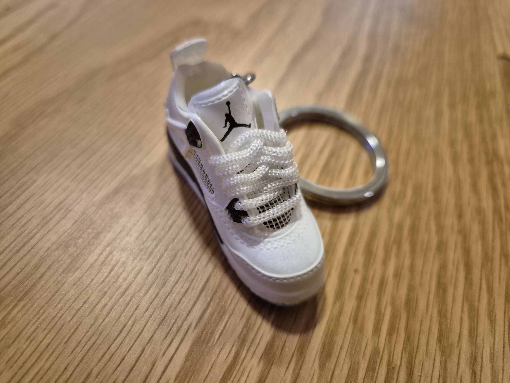 Air Jordan 4 ключодържател