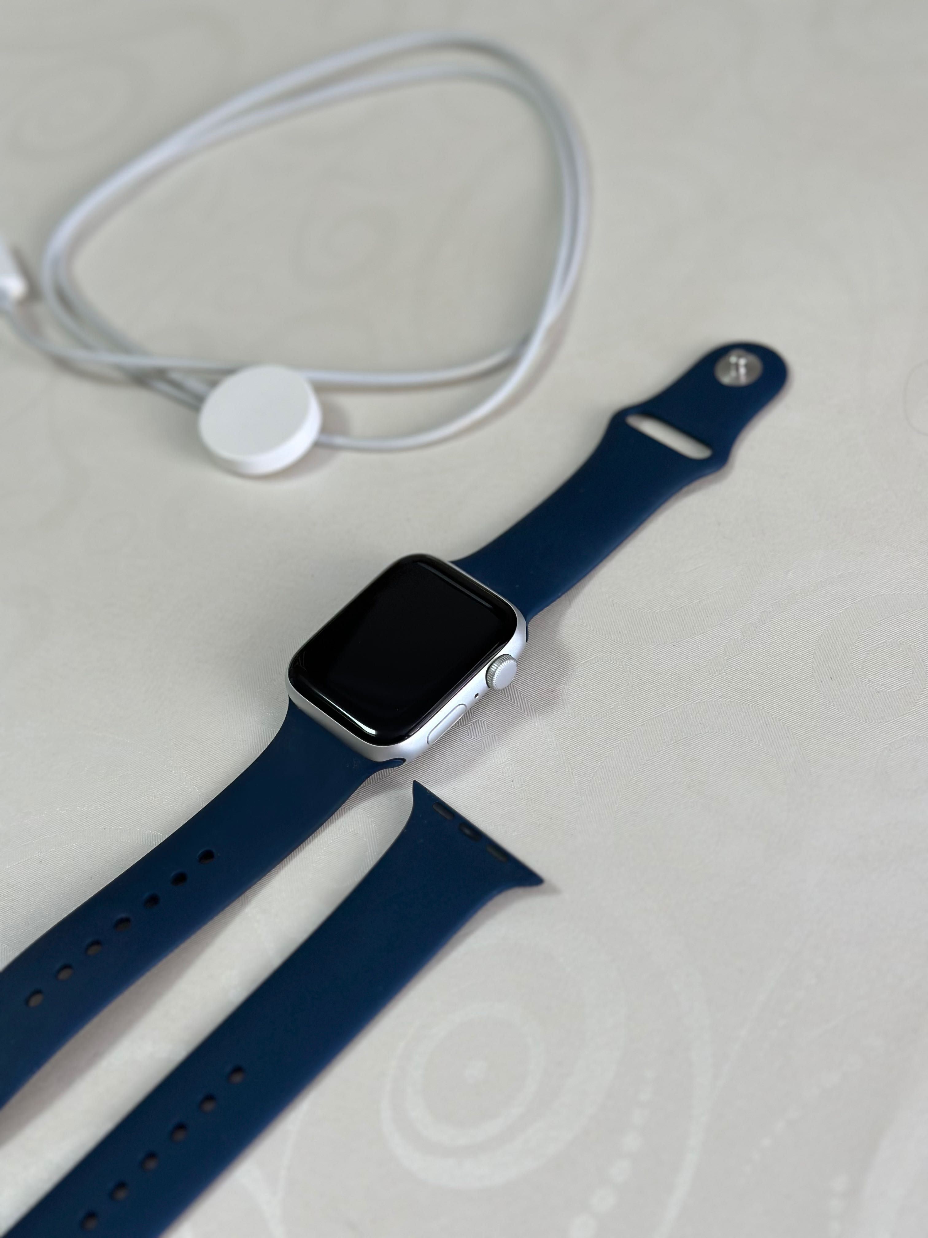 apple watch SE 44 мм