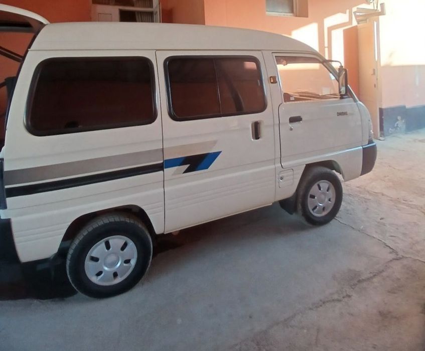 Chevrolet Damas Avtomobili