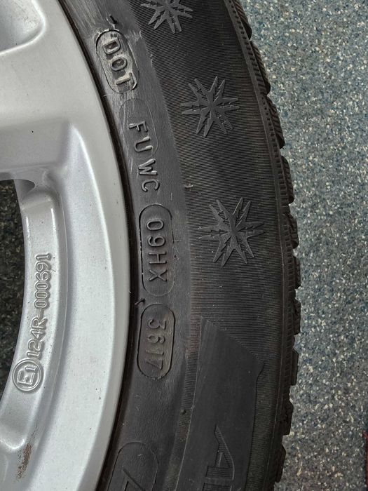 Jante Nisan Micra Oxxo anvelope Michelin Alpina5 205 55 R16