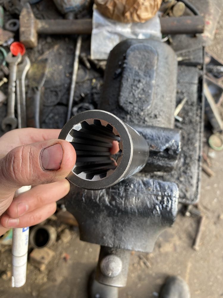 Bucsa cardan tractor Fiat , 12 dinti