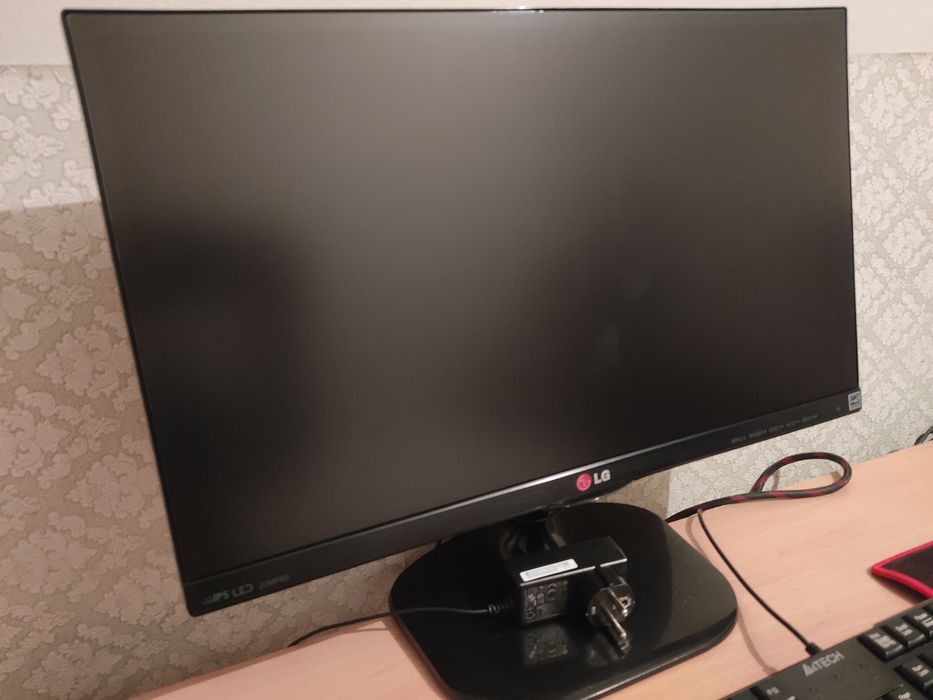 Монитор LG IPS LED экран дисплей