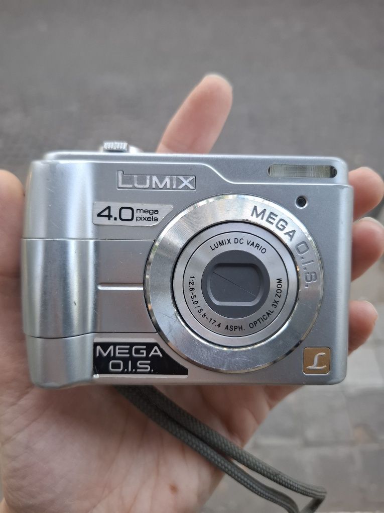 Компактен дигитален фотоапарат PANASONIC LUMIX LS1