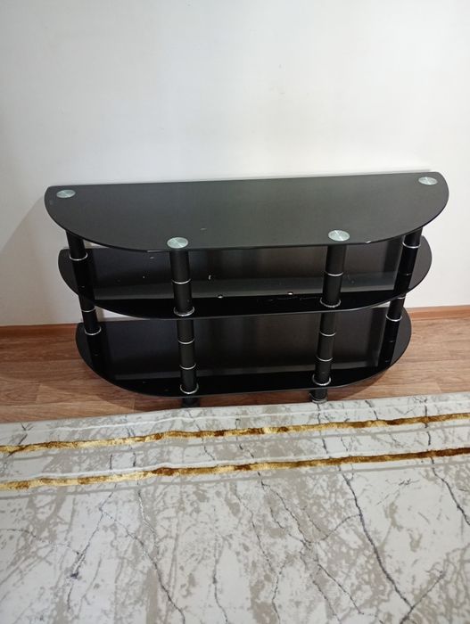 Сатылады тек бір аяғы түсіп қала береді.а былай сынаған әйнектері