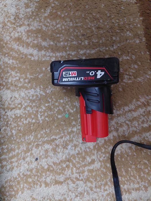 Acumulator milwaukee m12 si m18 ,bosch 4.0 Ah