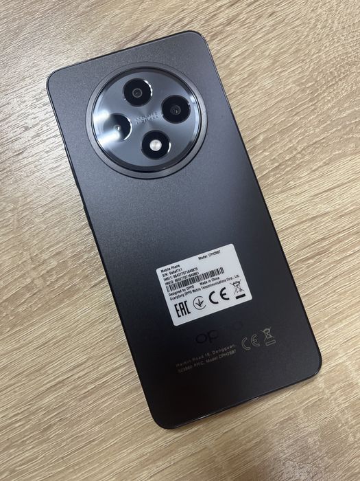 Oppo Reno 12f хорошое состояние