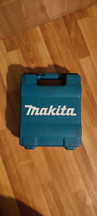 Masina de găurit și însurubat Makita18 V