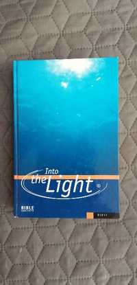Biblia in engleza: Into the Light - Contemporary English Version Bible