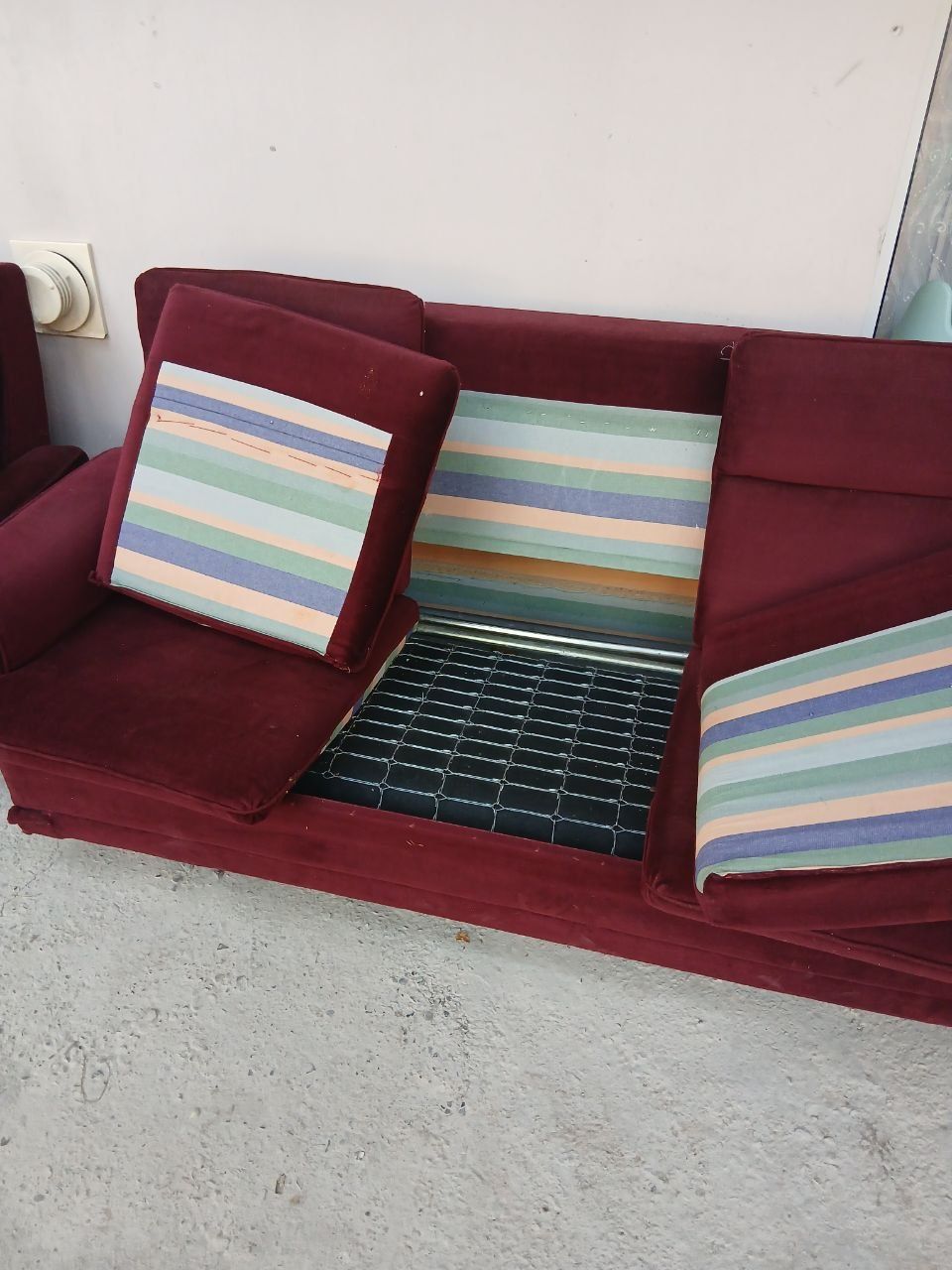 Mebel divan kondisioner