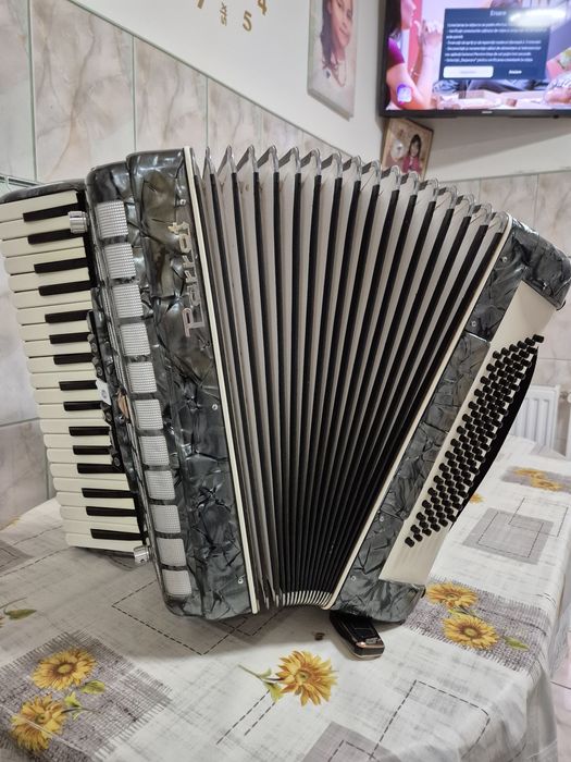 Acordeon Parrot 96 bass stare ca nou