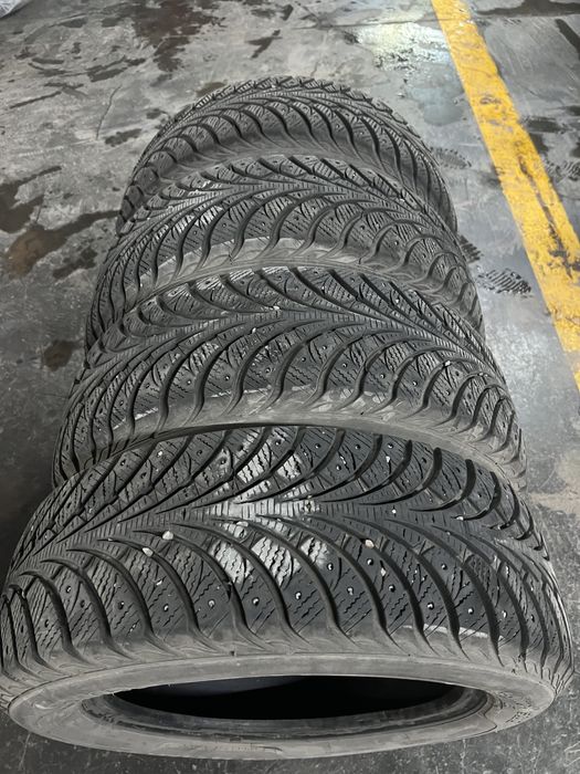 Продам резину! 205/60/16.