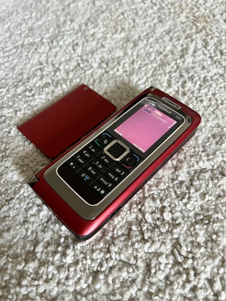 Nokia E90 Red Internet Edition