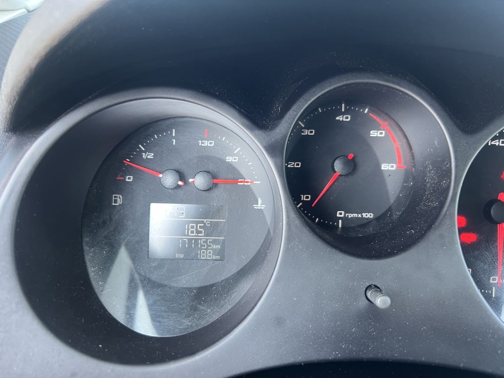 Vand Seat Altea Xl an 2012 Austria 1.6 hdi diesel 171132km