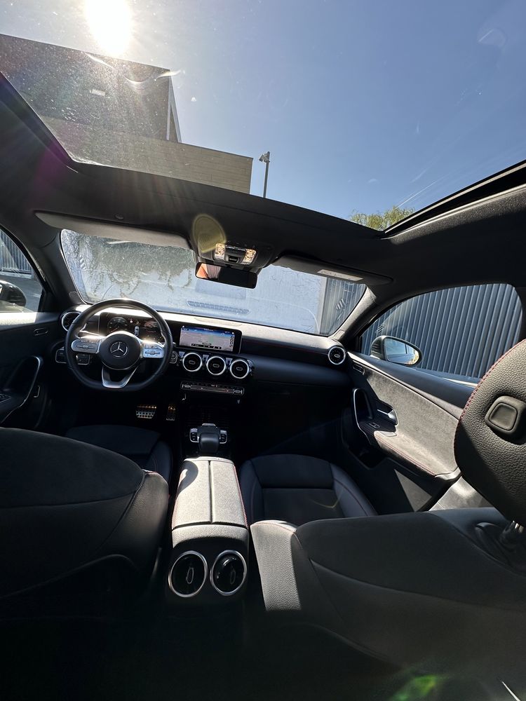 Mercedes-Benz A180 Sedan // Pachet AMG // Panoramic