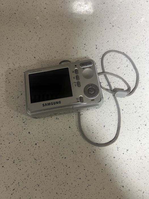 Samsung sifravoy foto aparat sotiladi