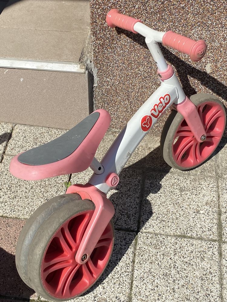 Bicicleta fara pedale rosie