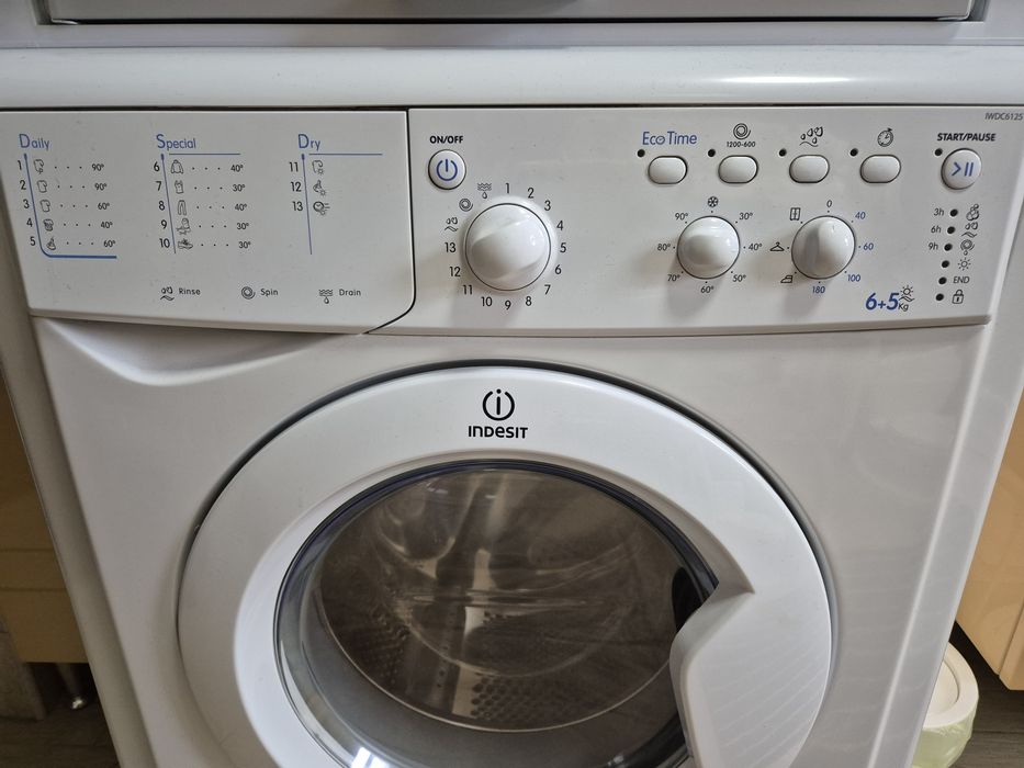 Masina de spalat Indesit cu uscator