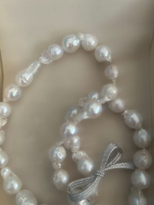 Колие от естествени барокови перли