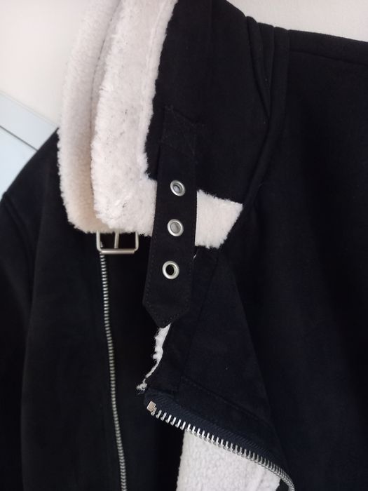 Geacă imblanita Bershka