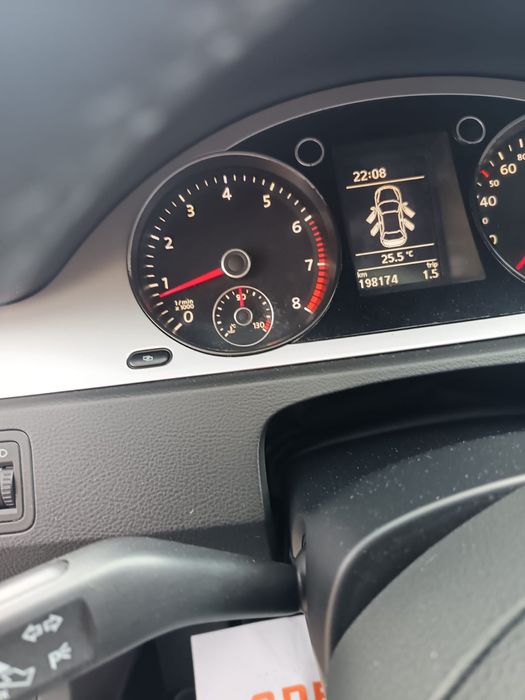 Volskwagen Passat 1.8 benzina model 2010