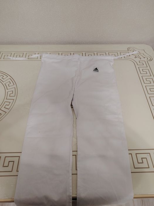 Продаю кимано адидас