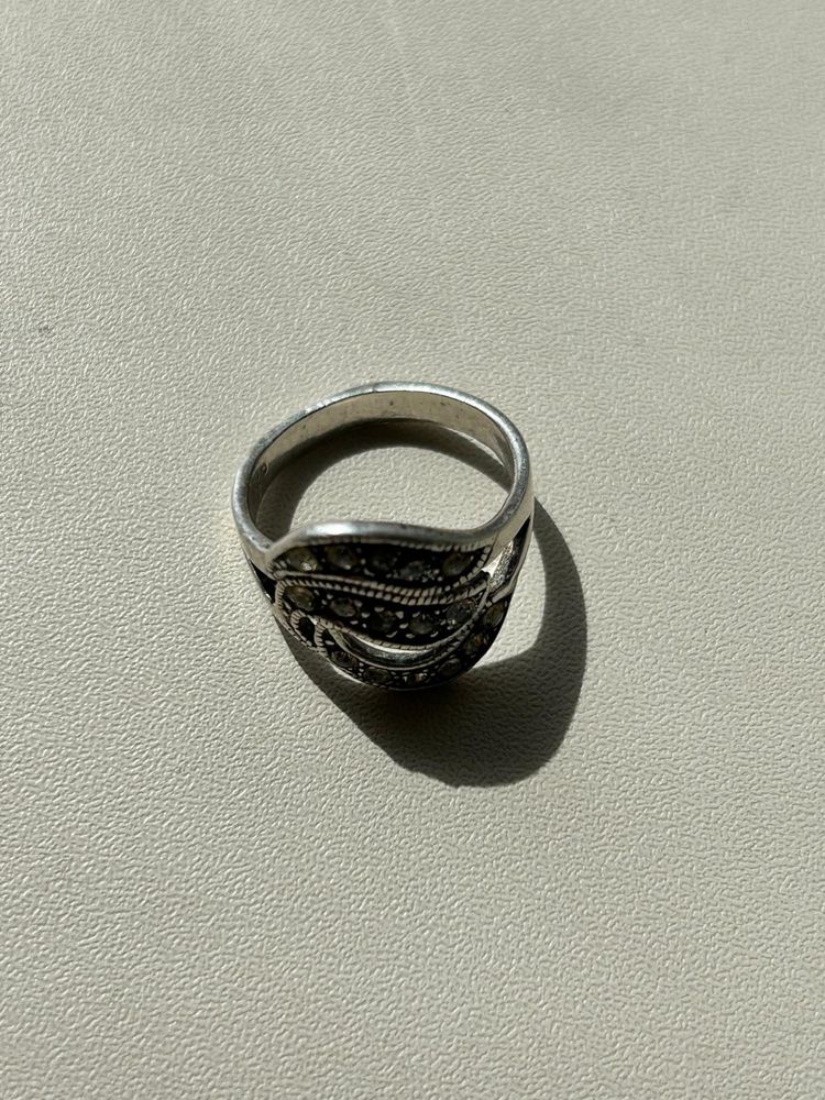 Серебряное кольцо