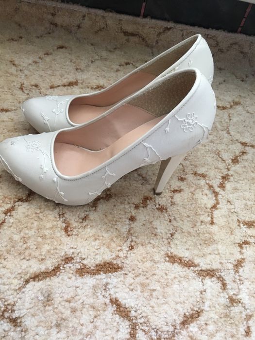 Pantofi piele crem