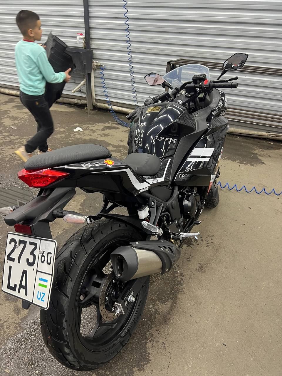 Mot 2024 kawasaki 250 kub arzonga bervoriladi aybi yoq jovob
