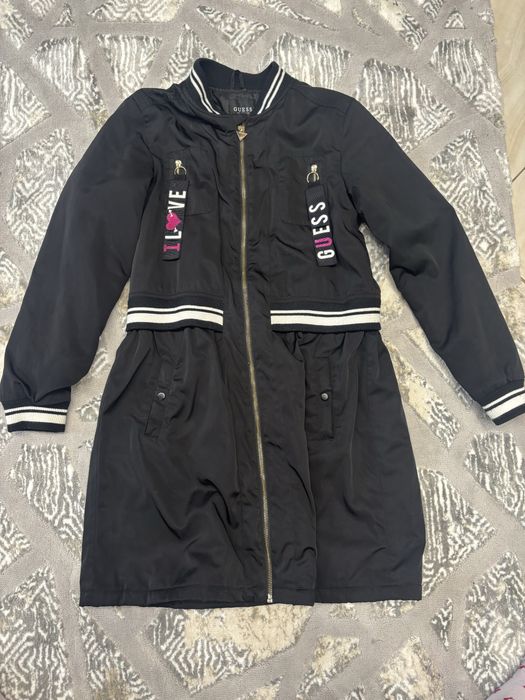 Дамско яке guess