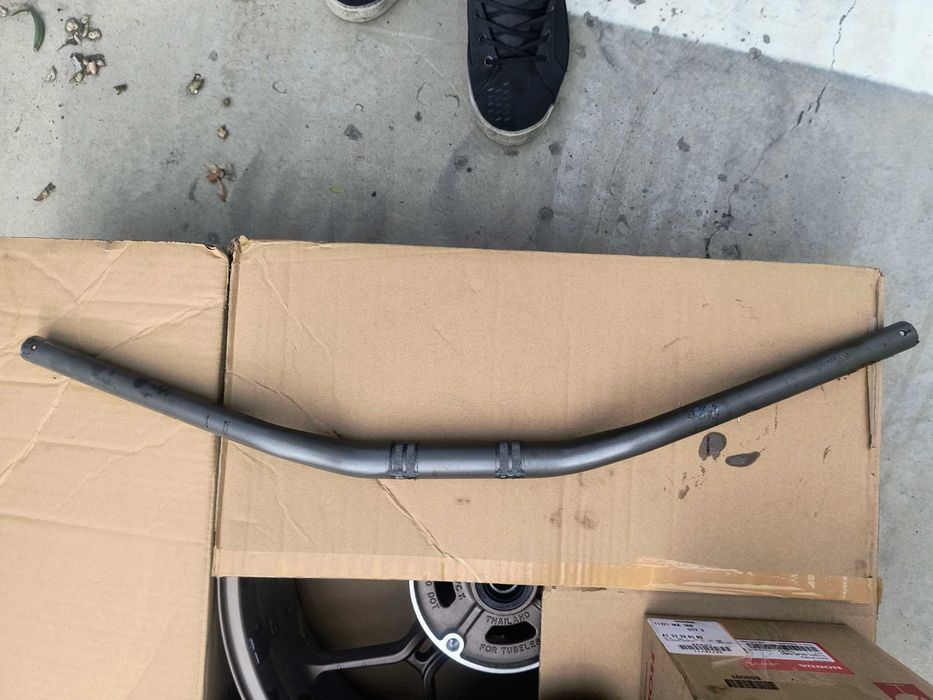 Rezervor Honda Cb650R model 2019-2022 + Ghidon (original)