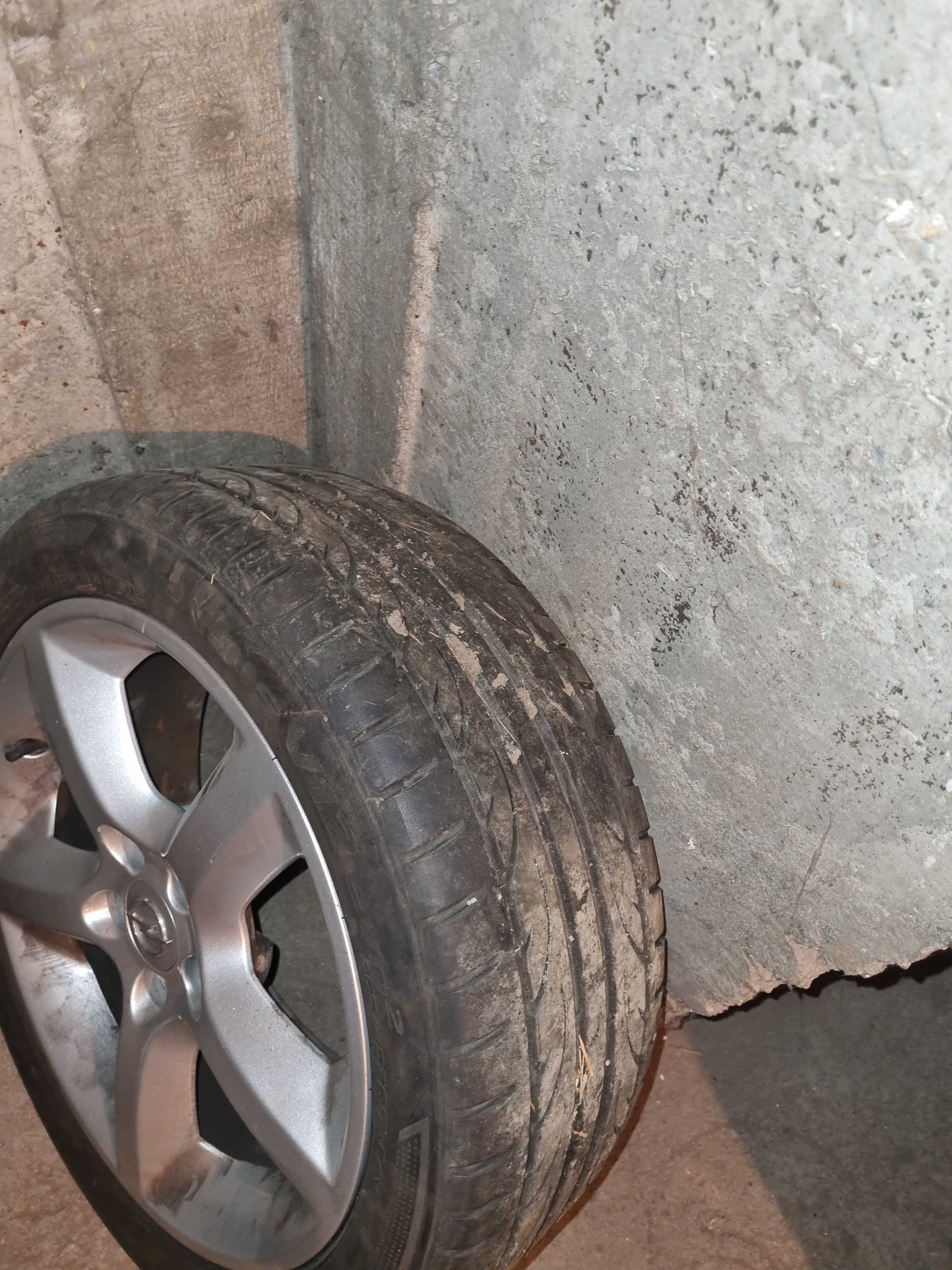 Летни гуми с джанти 225/45 R17