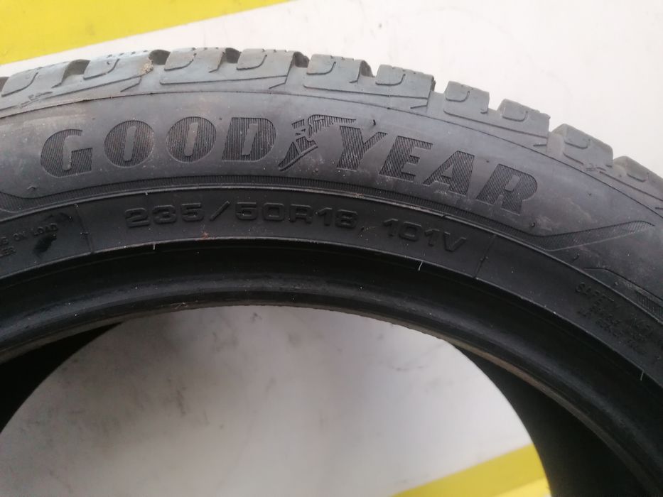 235/50/18 2*Goodyear iarna 101v dot 3220. 5,,53mm