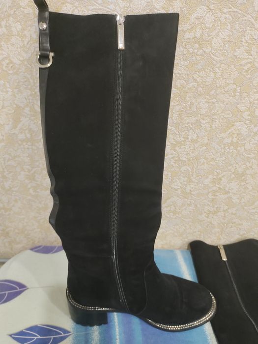 Продам зимние сапоги и ботинки