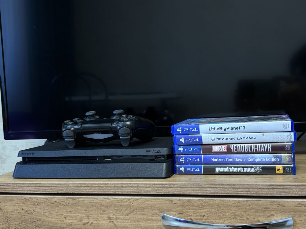 Playstation 4 Slim 1 ТБ + PS+ EXTRA