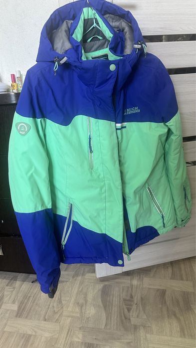 Продам костюм в отличном состоянии