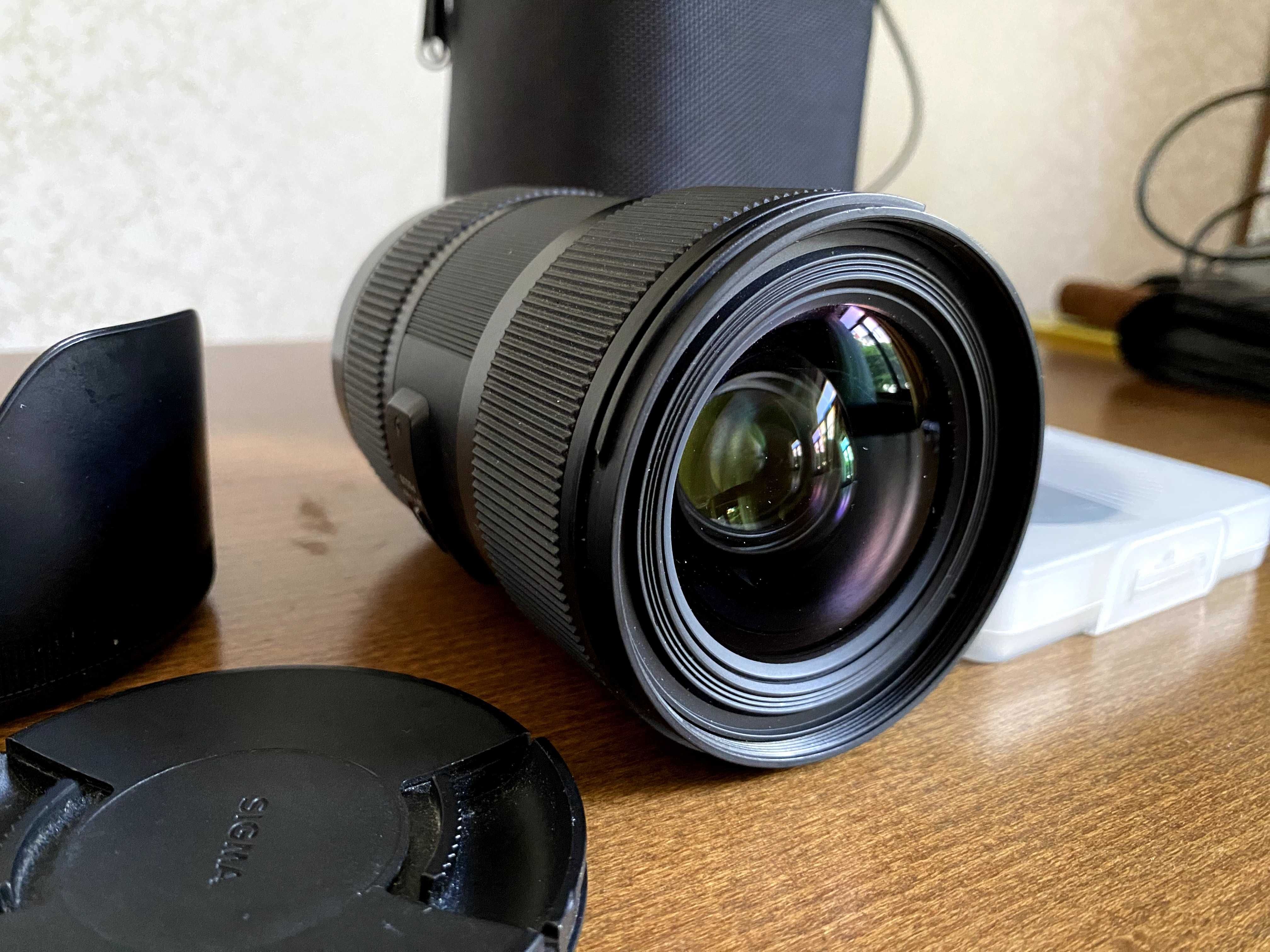 Blackmagic Design Pocket Cinema Camera 4K + Sigma 18-35