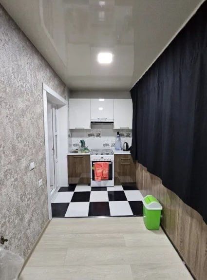 Бабура парк.  3комн. 77серии.  С ремонтом.