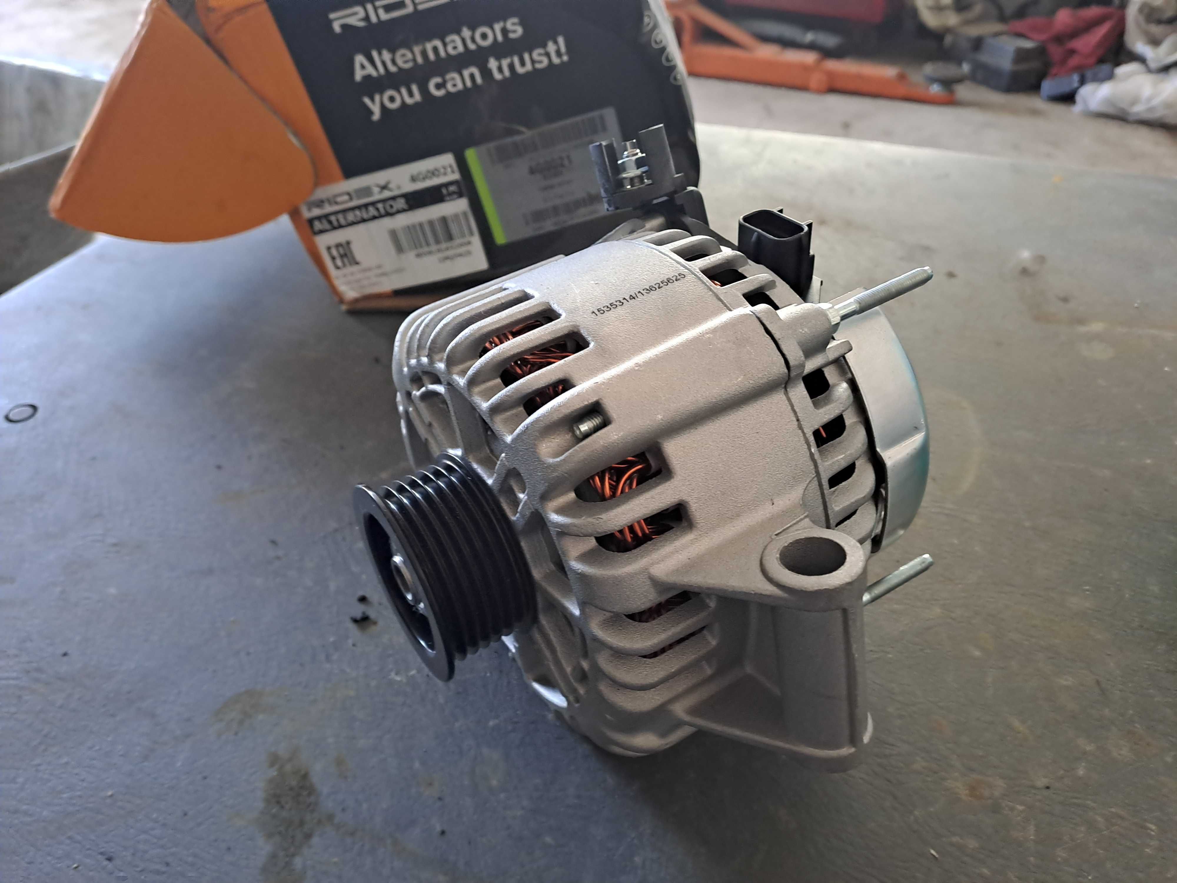 Alternator Nou Ford Mondeo mk3 Focus 2  1.8 2.0 2.2 RIDEX 4G0021