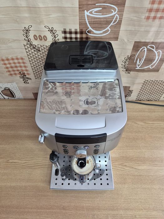 Expresor/Espressor Cafea DeLonghi Magnifica S Smart