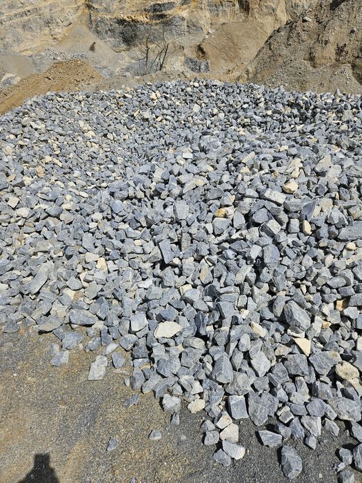 Transport nisip,pietriș,moloz.