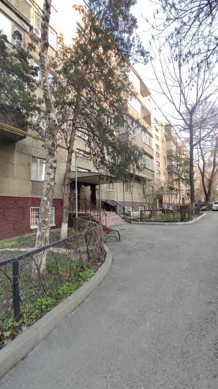 2-комнатная квартира, 56 м², 5/5 этаж, Есенова 36/5