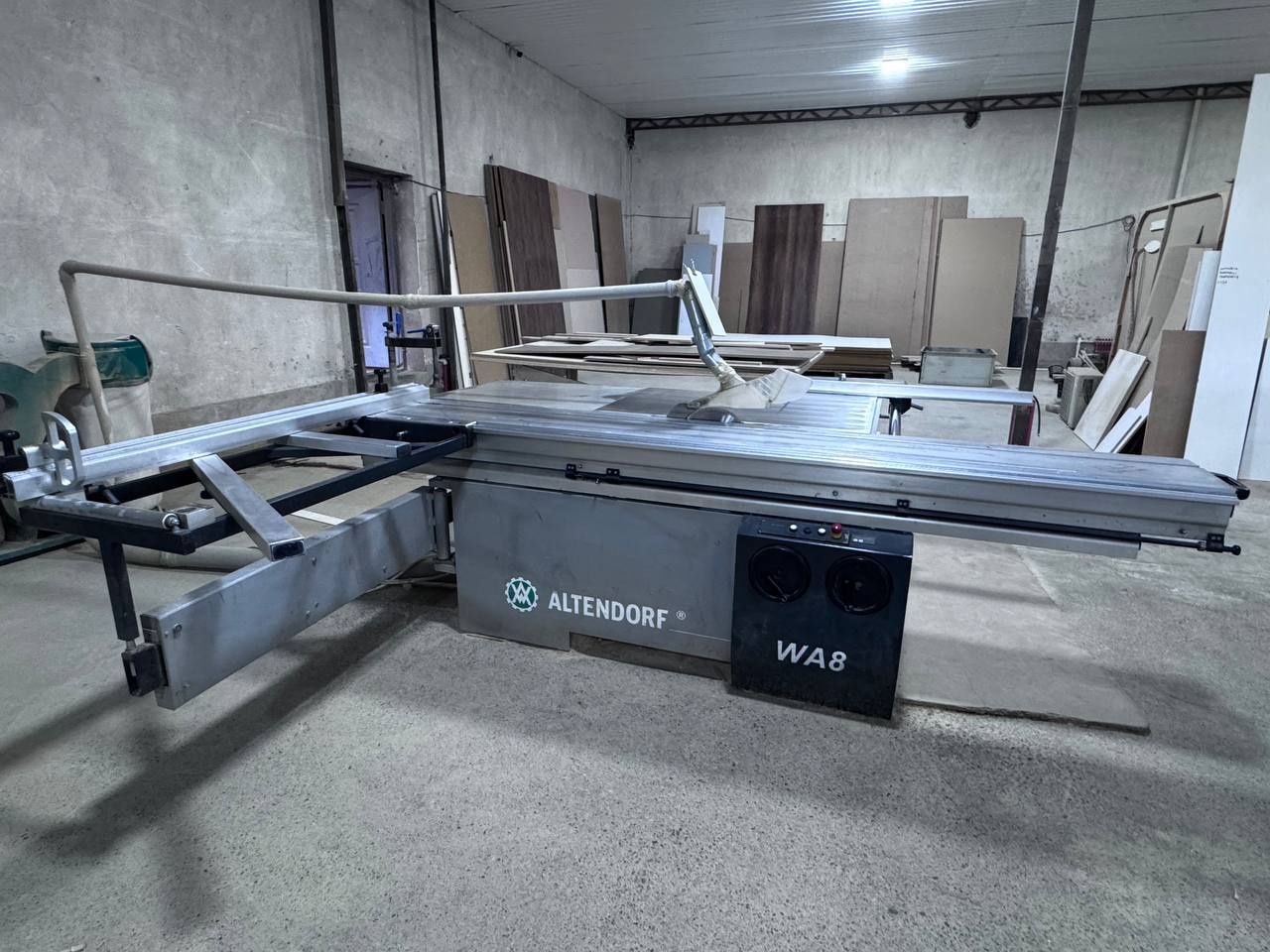 Raspil arra stanog (ALTENDORF) sotiladi